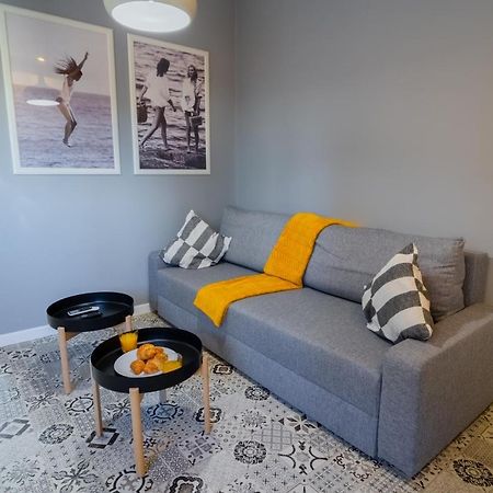 One Bedroom Flat In Bucharest'S Historic District Buitenkant foto