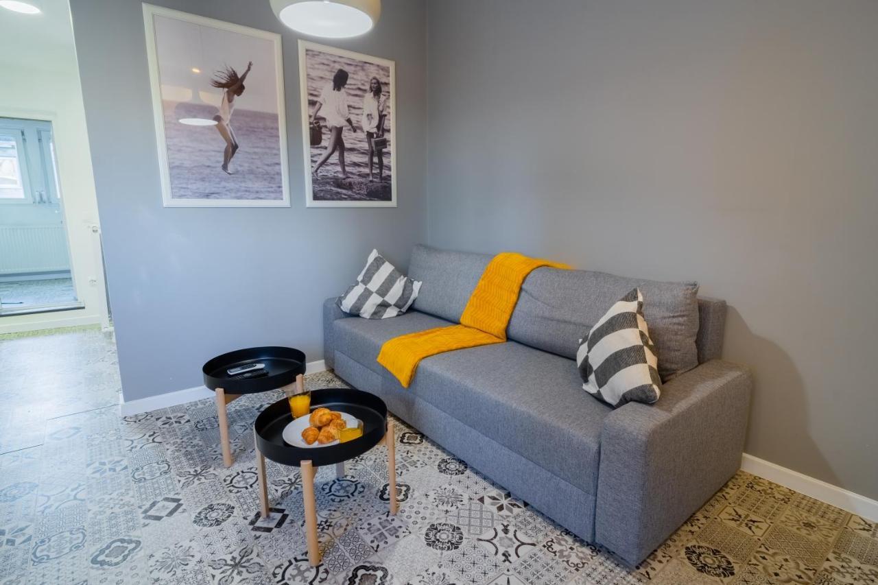One Bedroom Flat In Bucharest'S Historic District Buitenkant foto